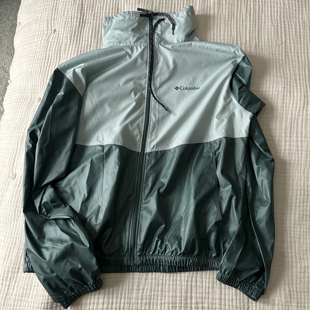 Sporty Columbia Wind Breaker